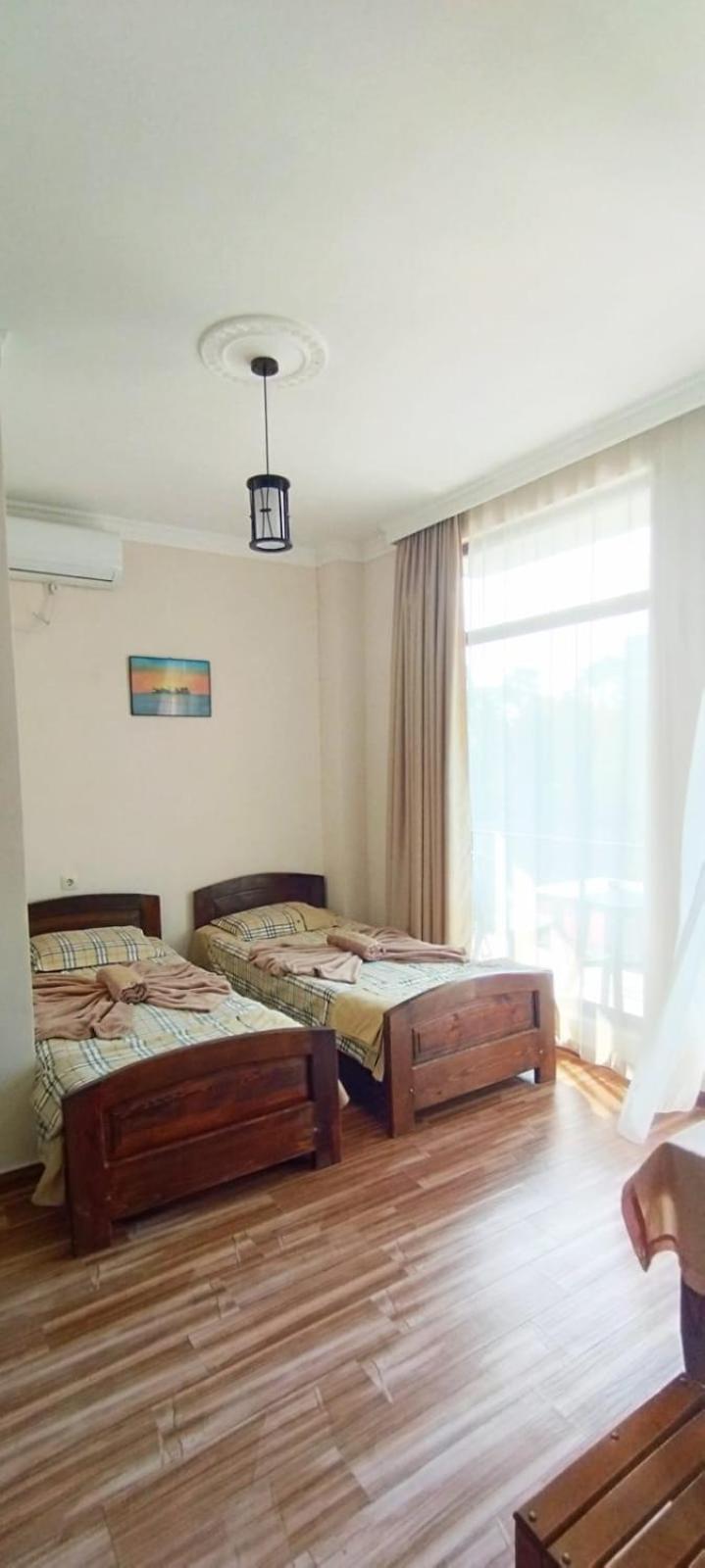 Hotel Twins Anna 科布列季 外观 照片